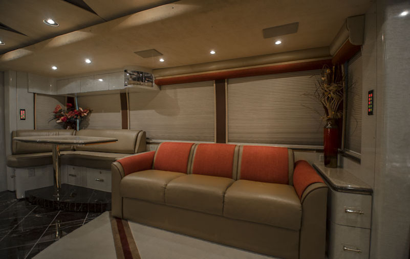 2004 Prevost Marathon H3-45 For Sale