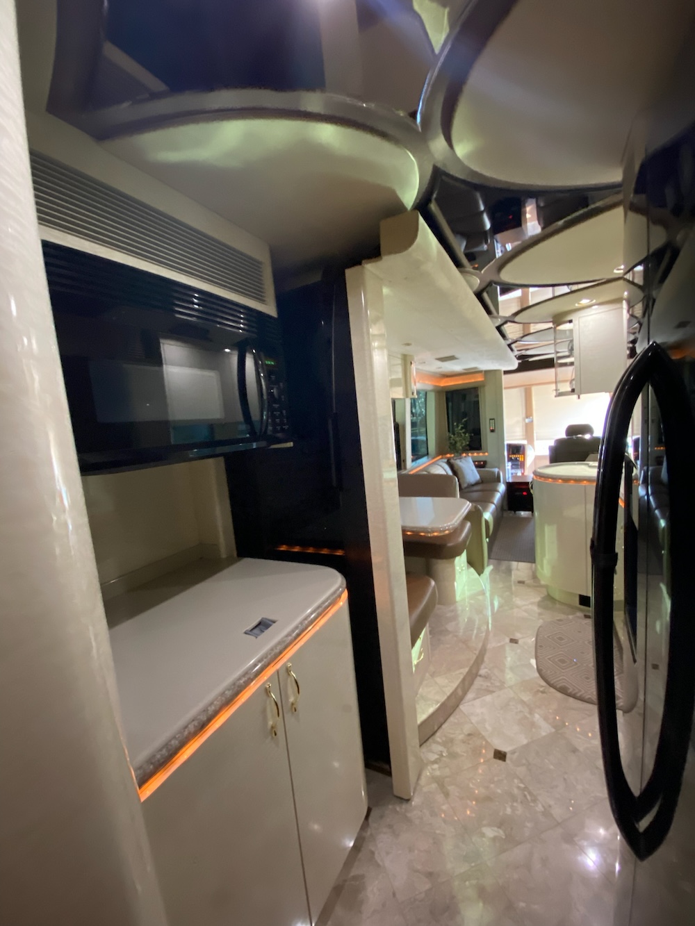 2004 Prevost Marathon XLII For Sale