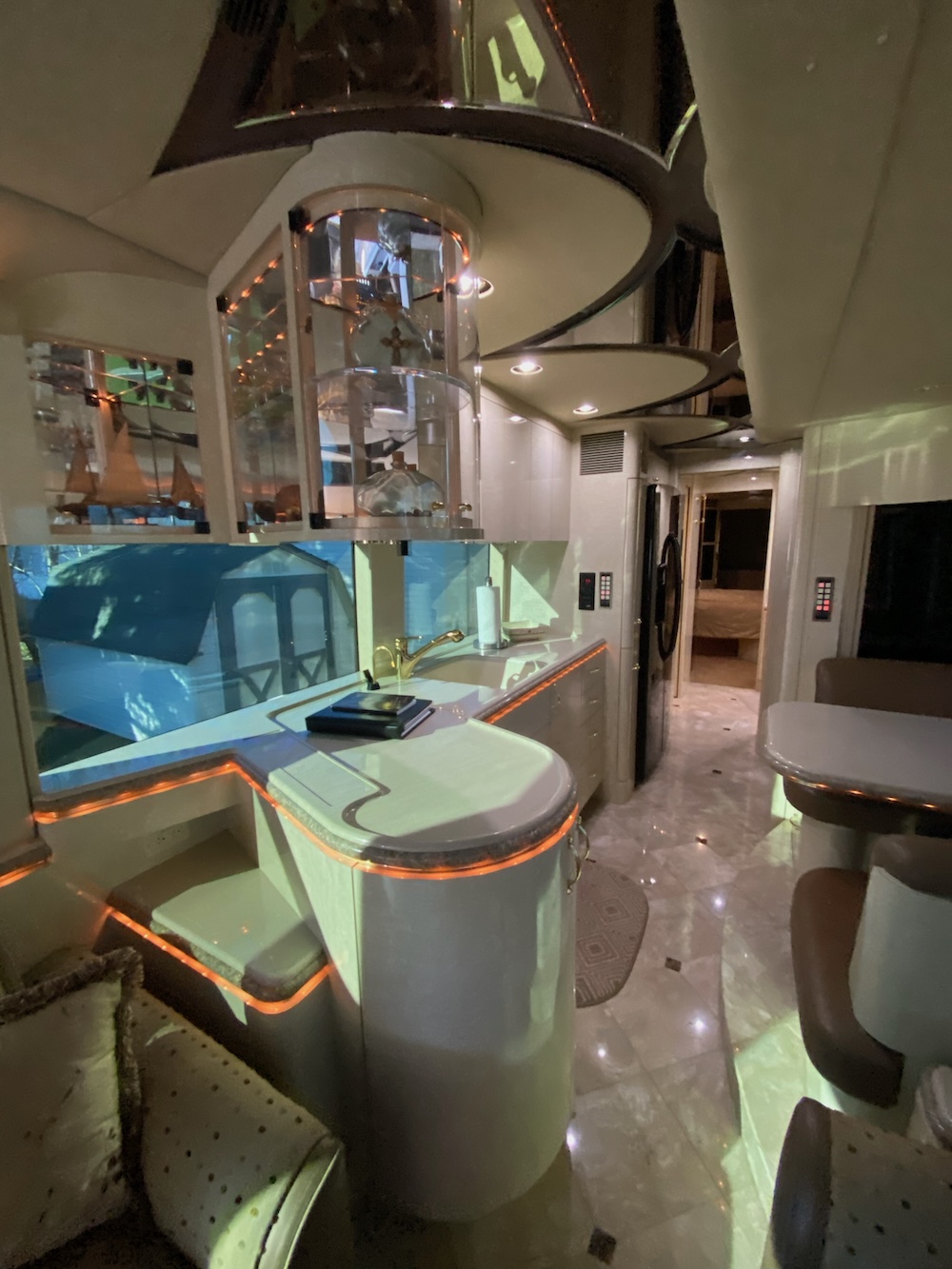 2004 Prevost Marathon XLII For Sale
