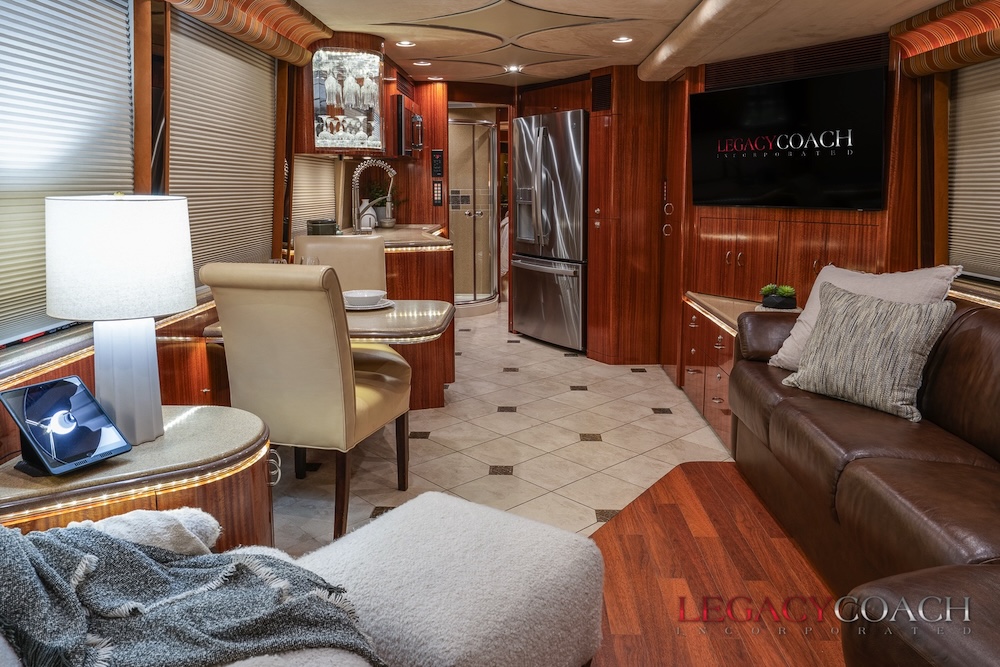 2004 Prevost Marathon XLII For Sale