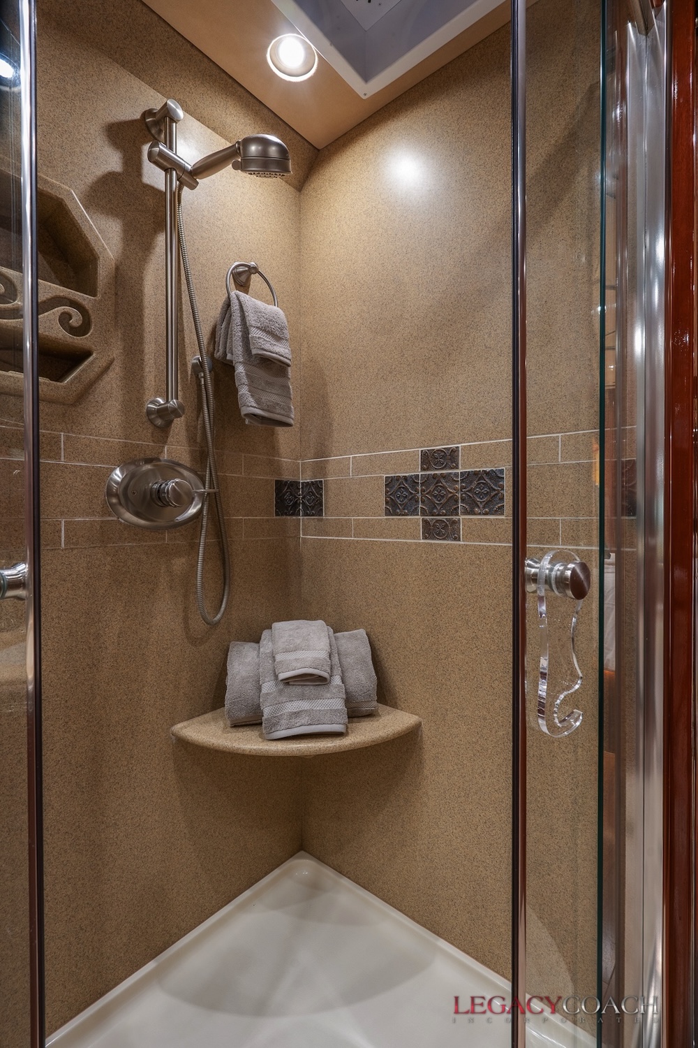 2004 Prevost Marathon XLII For Sale