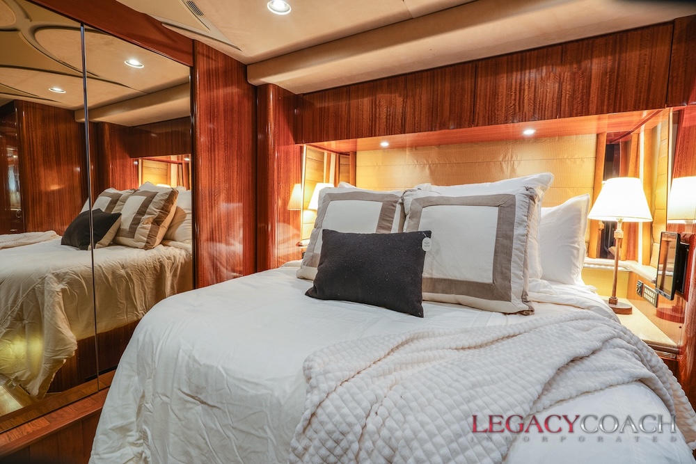 2004 Prevost Marathon XLII For Sale