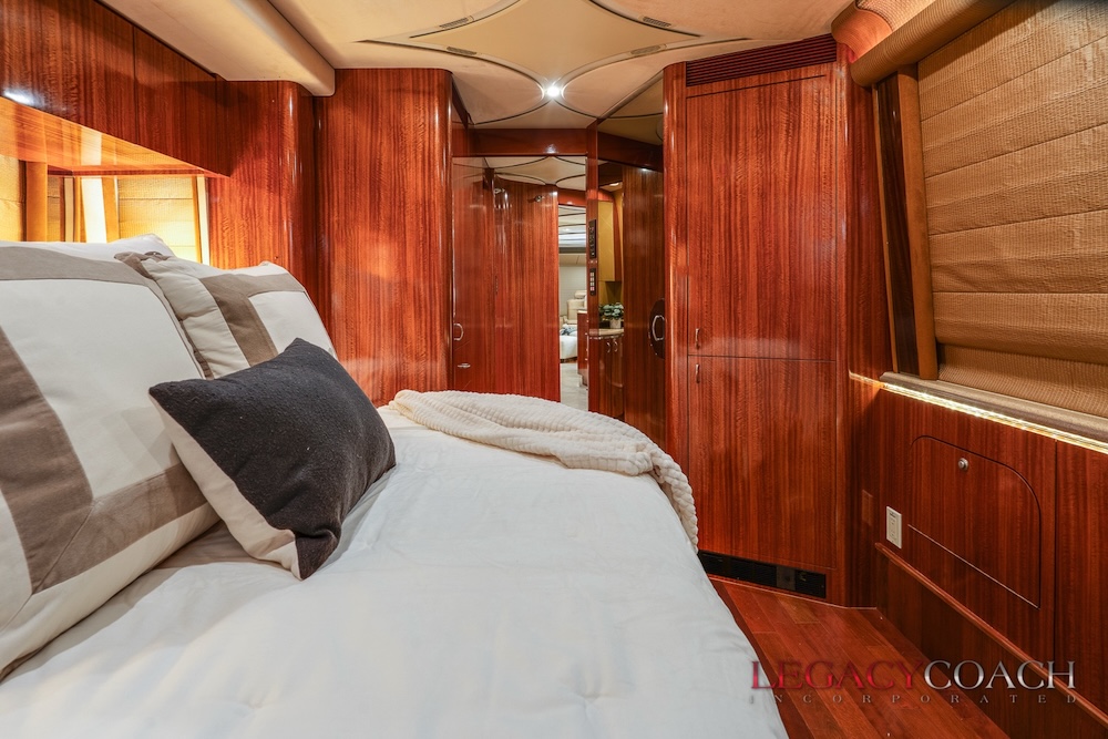 2004 Prevost Marathon XLII For Sale