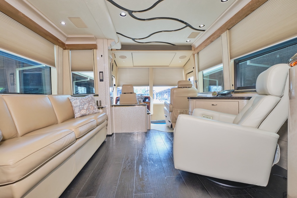 2004 Prevost Marathon XLII For Sale