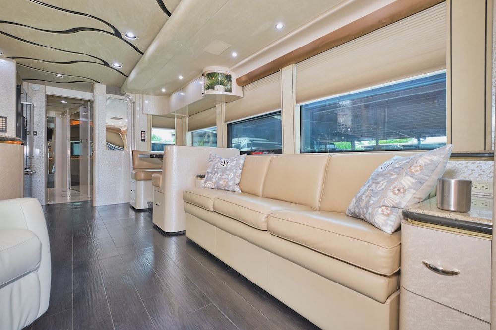 2004 Prevost Marathon XLII For Sale
