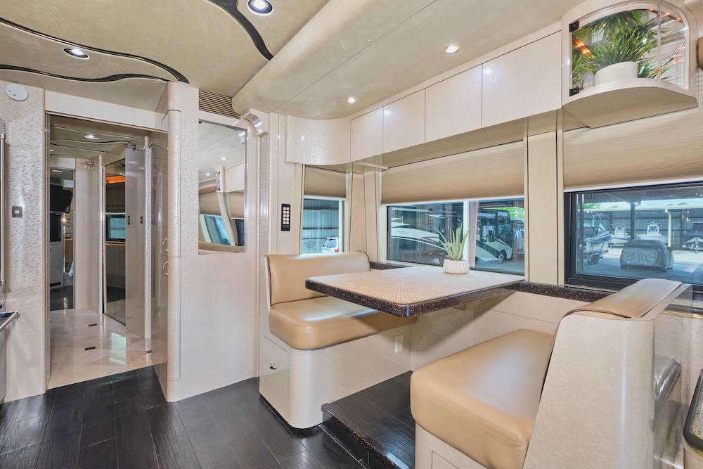 2004 Prevost Marathon XLII For Sale