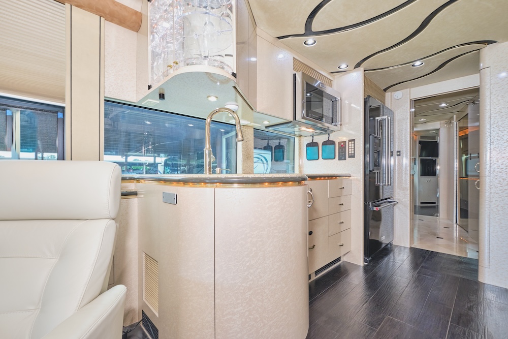 2004 Prevost Marathon XLII For Sale