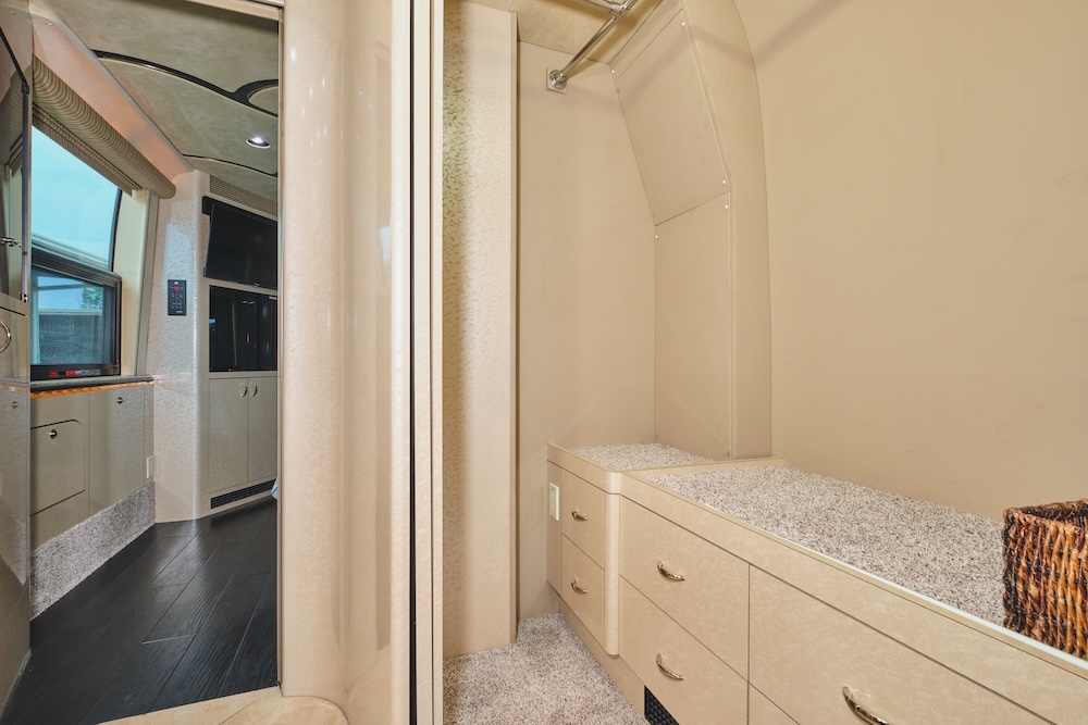 2004 Prevost Marathon XLII For Sale