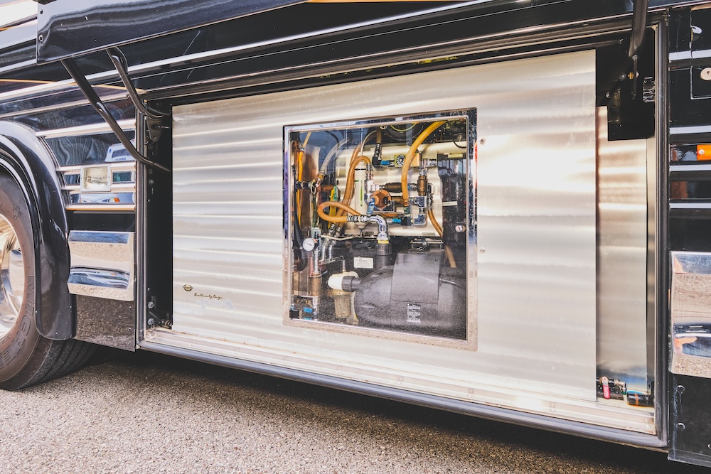 2004 Prevost Marathon XLII For Sale