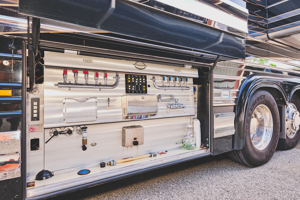 2004 Prevost Marathon XLII For Sale