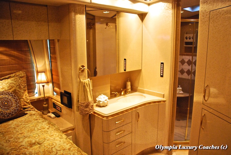 2004 Prevost Marathon XLII For Sale