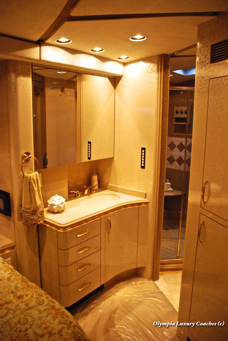 2004 Prevost Marathon XLII For Sale