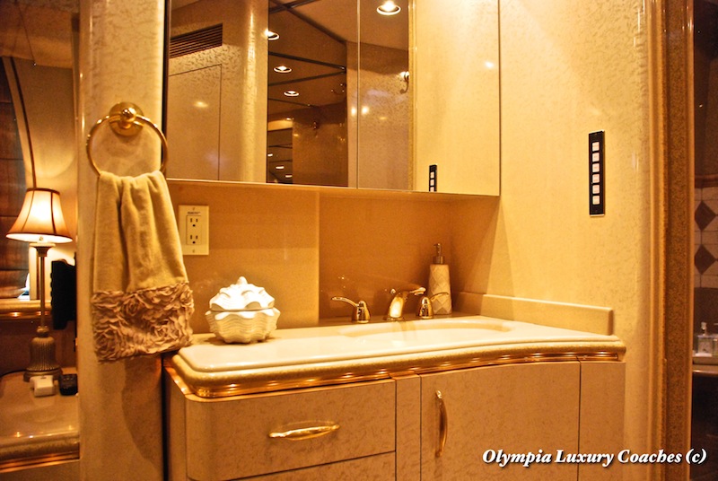 2004 Prevost Marathon XLII For Sale