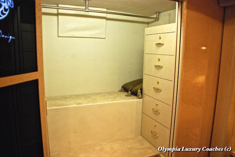 2004 Prevost Marathon XLII For Sale