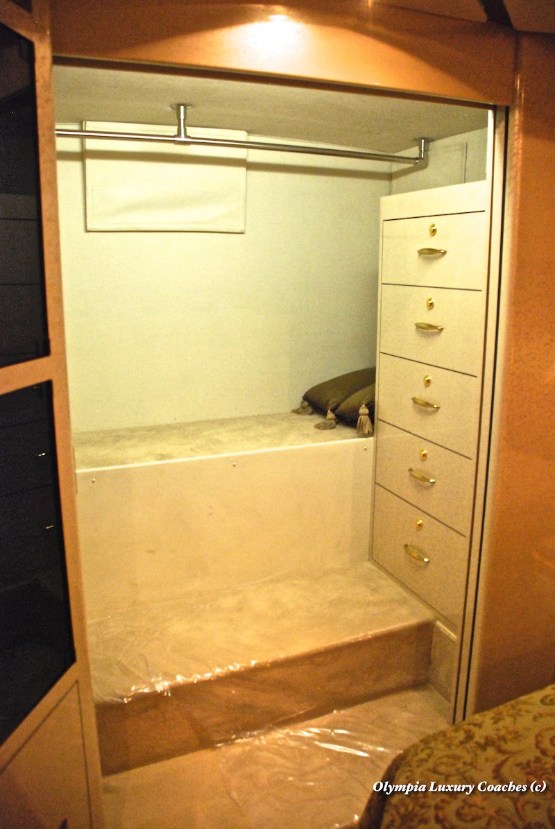 2004 Prevost Marathon XLII For Sale