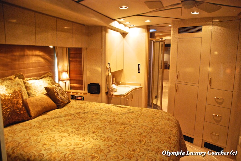 2004 Prevost Marathon XLII For Sale