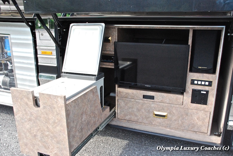 2004 Prevost Marathon XLII For Sale