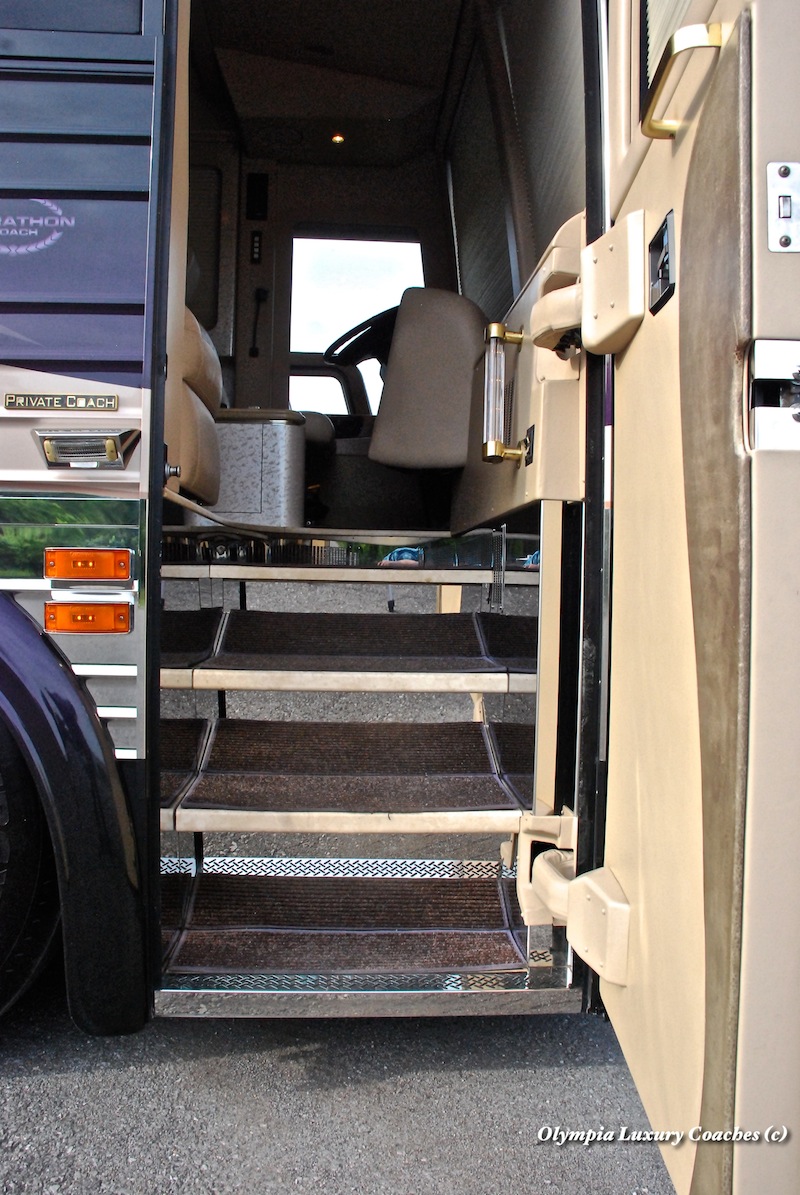 2004 Prevost Marathon XLII For Sale