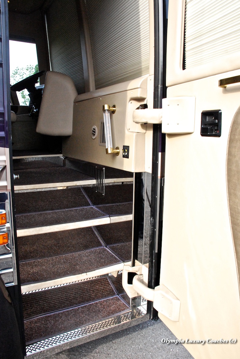 2004 Prevost Marathon XLII For Sale