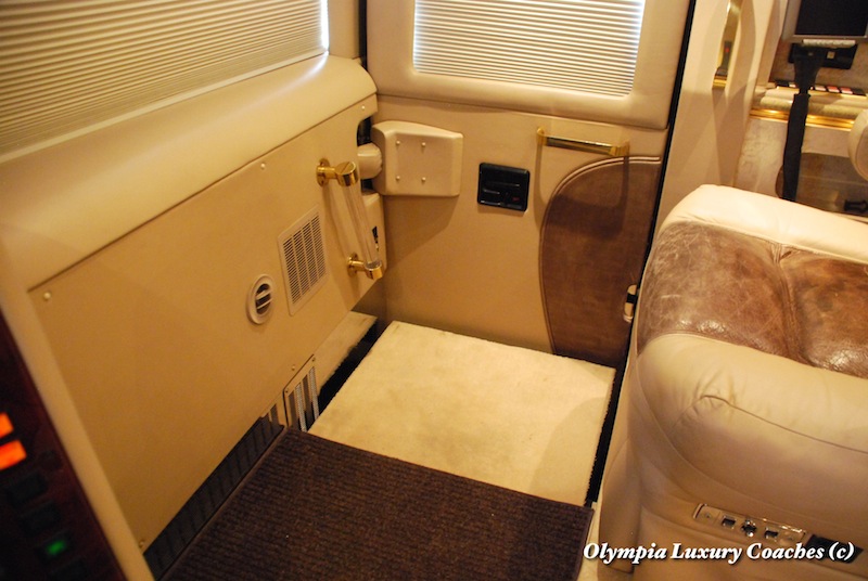 2004 Prevost Marathon XLII For Sale