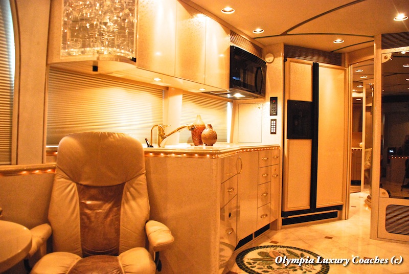 2004 Prevost Marathon XLII For Sale