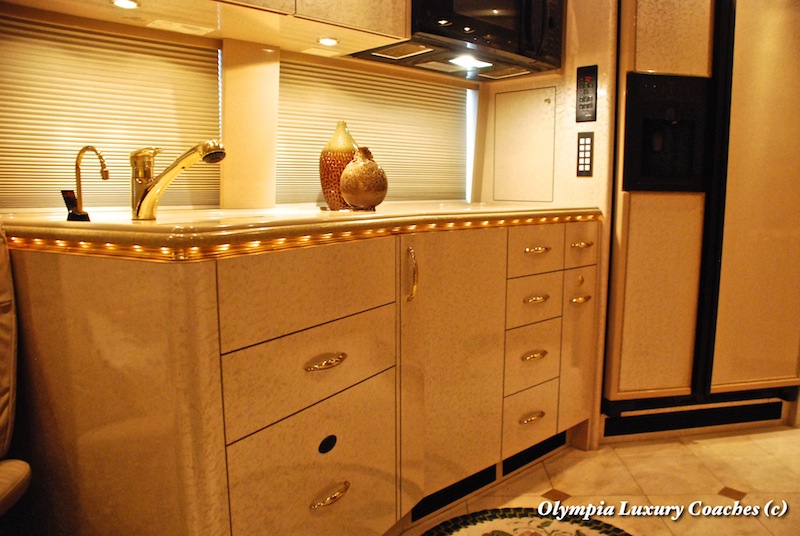 2004 Prevost Marathon XLII For Sale