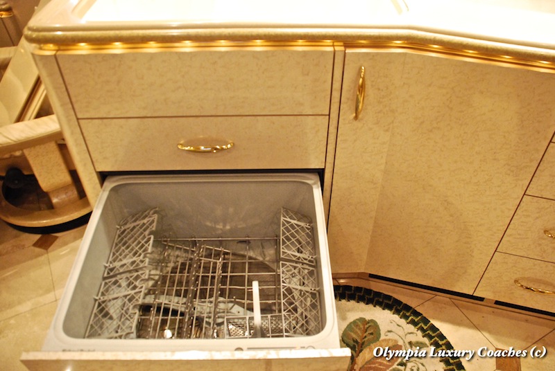 2004 Prevost Marathon XLII For Sale