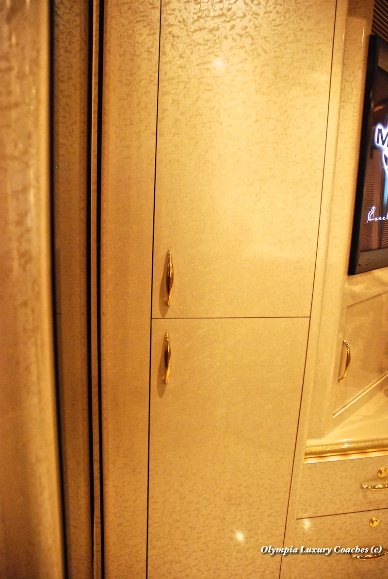 2004 Prevost Marathon XLII For Sale