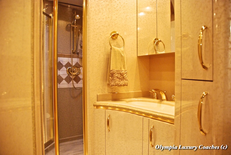 2004 Prevost Marathon XLII For Sale