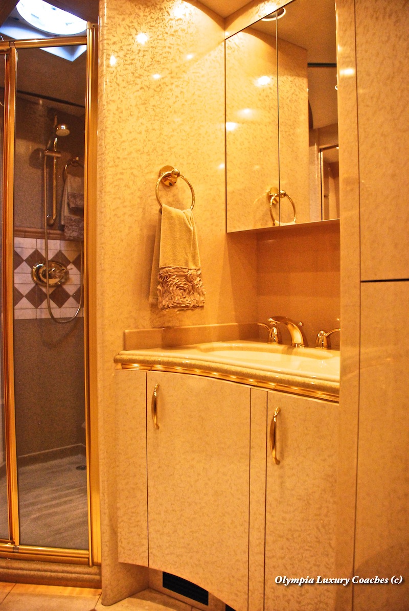 2004 Prevost Marathon XLII For Sale