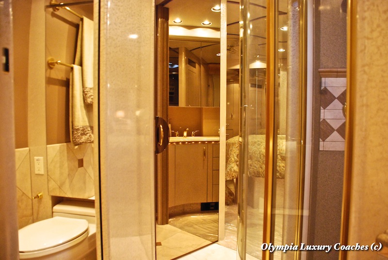 2004 Prevost Marathon XLII For Sale