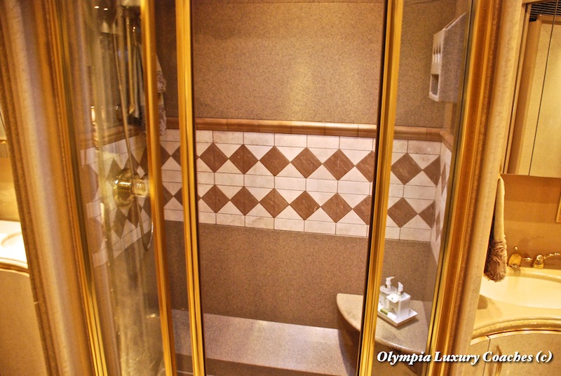 2004 Prevost Marathon XLII For Sale