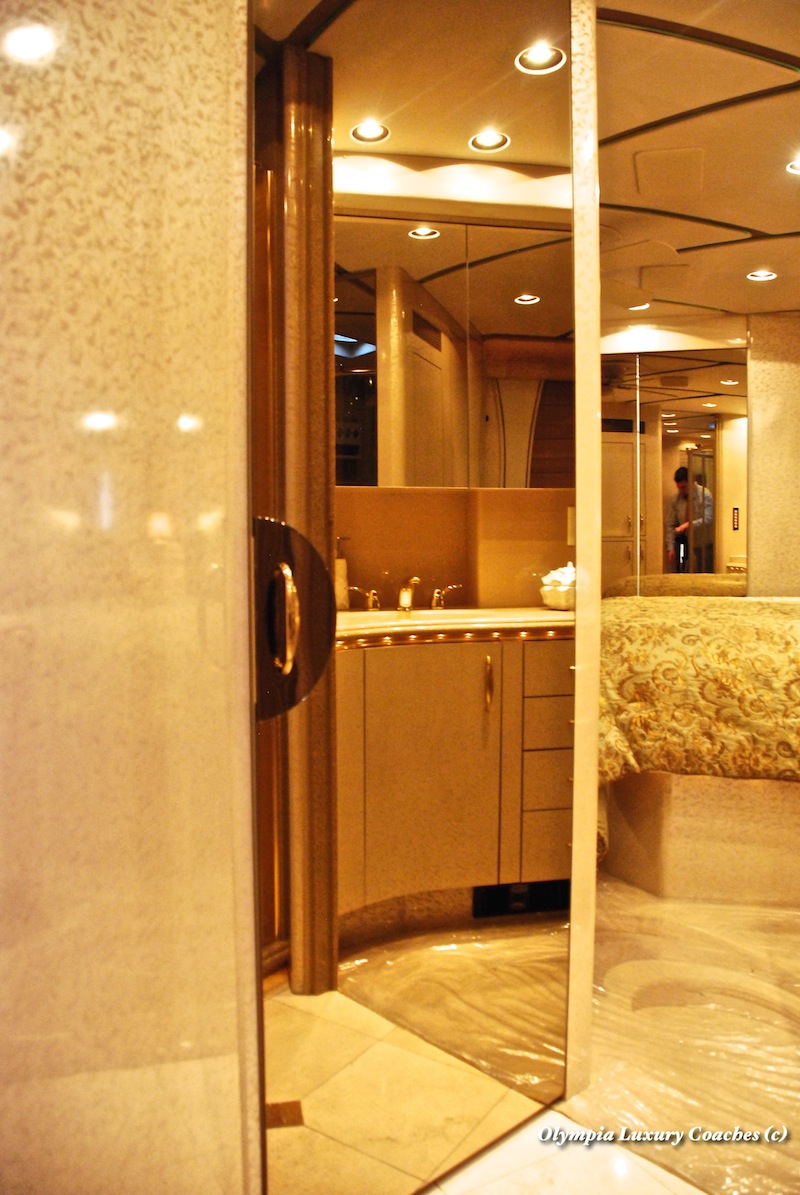 2004 Prevost Marathon XLII For Sale