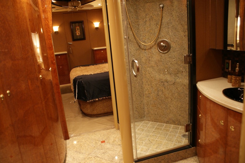 2004 Prevost Millennium XLII For Sale