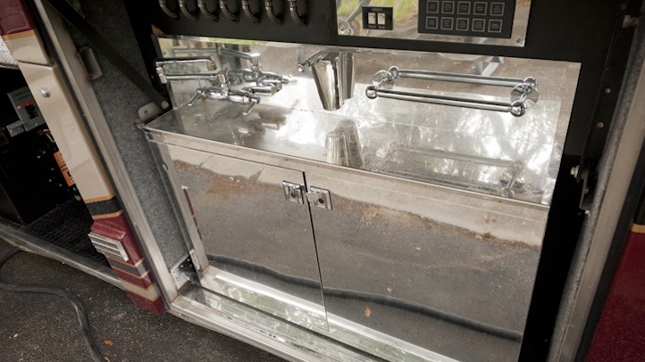 2004 Prevost Parliament H3-45 For Sale