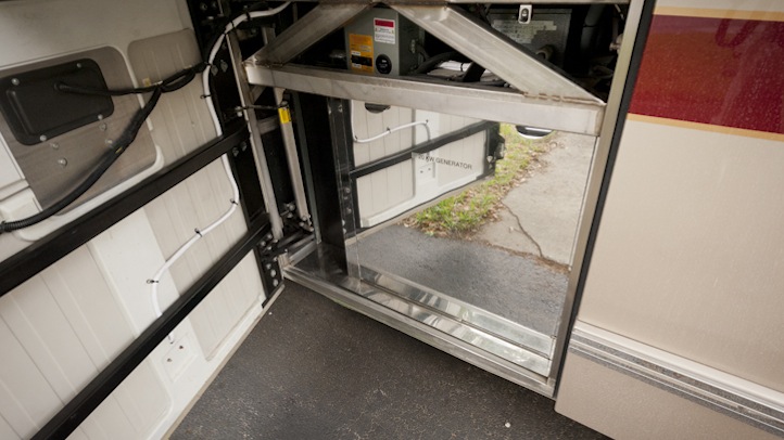 2004 Prevost Parliament H3-45 For Sale