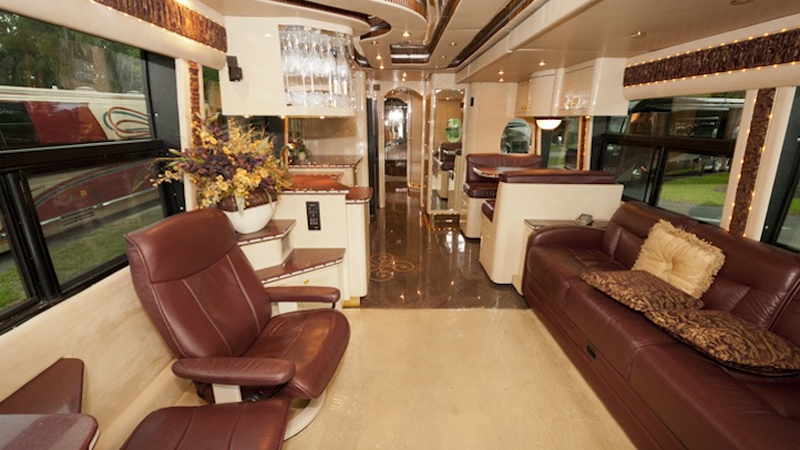 2004 Prevost Parliament H3-45 For Sale