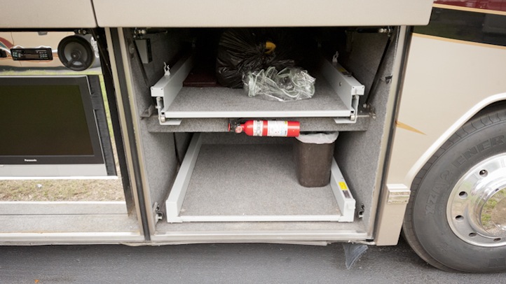 2004 Prevost Parliament H3-45 For Sale
