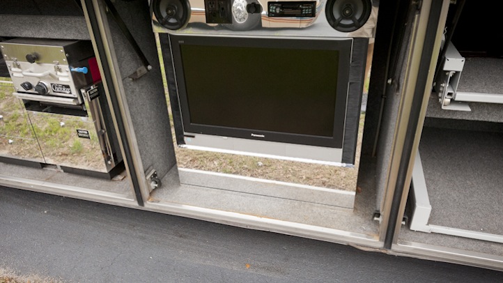 2004 Prevost Parliament H3-45 For Sale