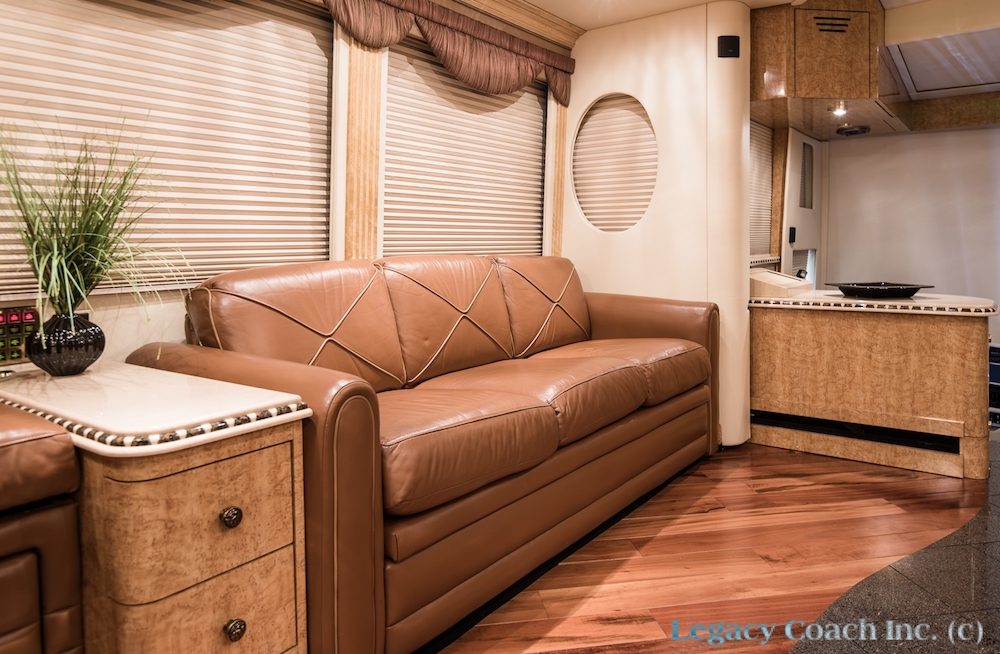 2004 Prevost Parliament H3-45 For Sale