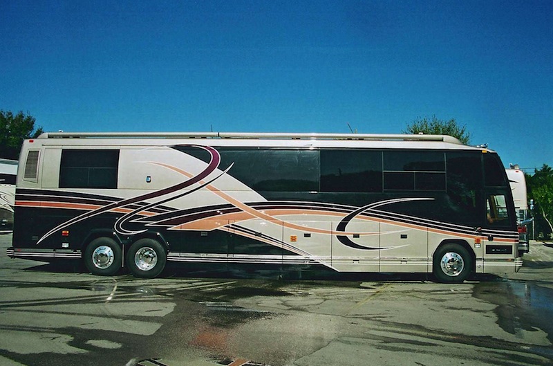 2004 Prevost Parliament H3-45 For Sale
