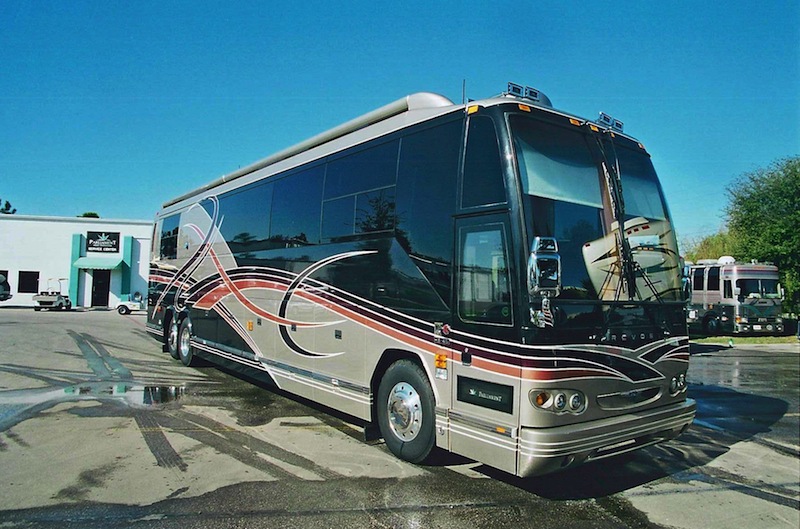 2004 Prevost Parliament H3-45 For Sale