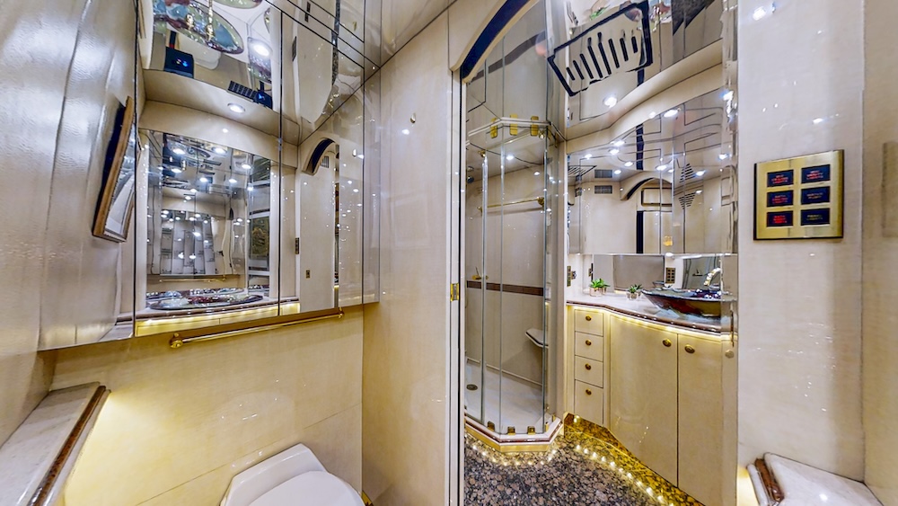 2004 Prevost Parliament H3-45 For Sale