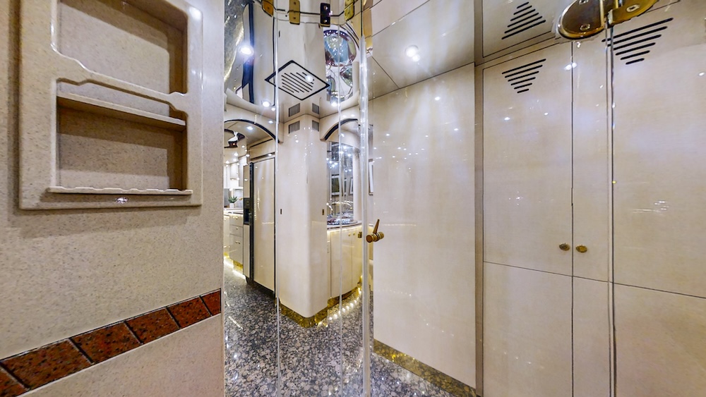 2004 Prevost Parliament H3-45 For Sale