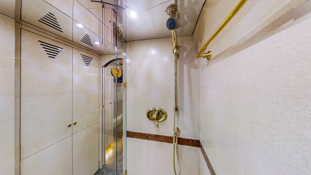 2004 Prevost Parliament H3-45 For Sale