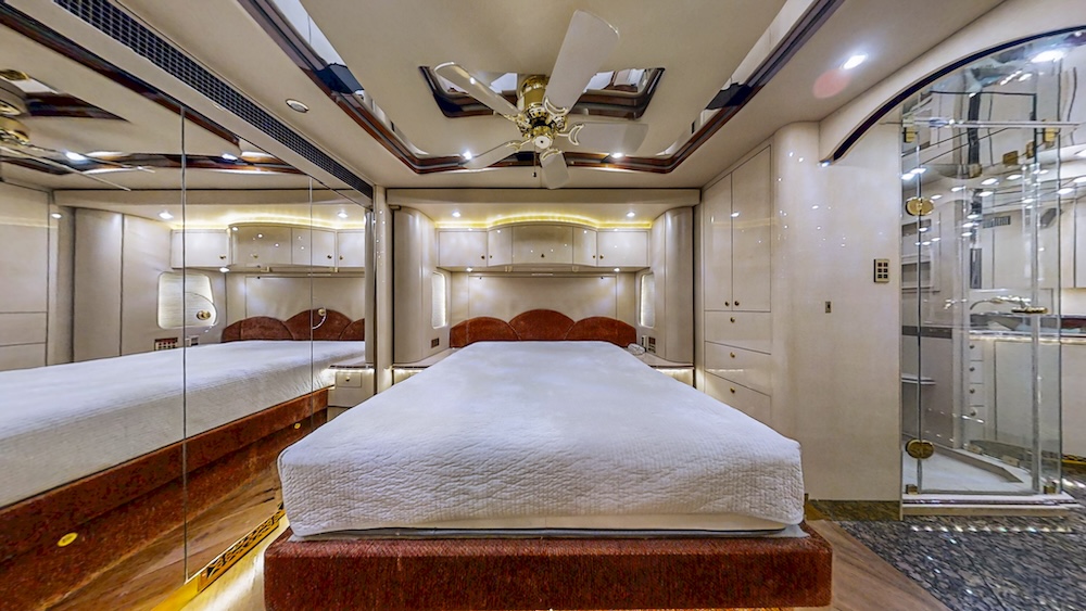 2004 Prevost Parliament H3-45 For Sale