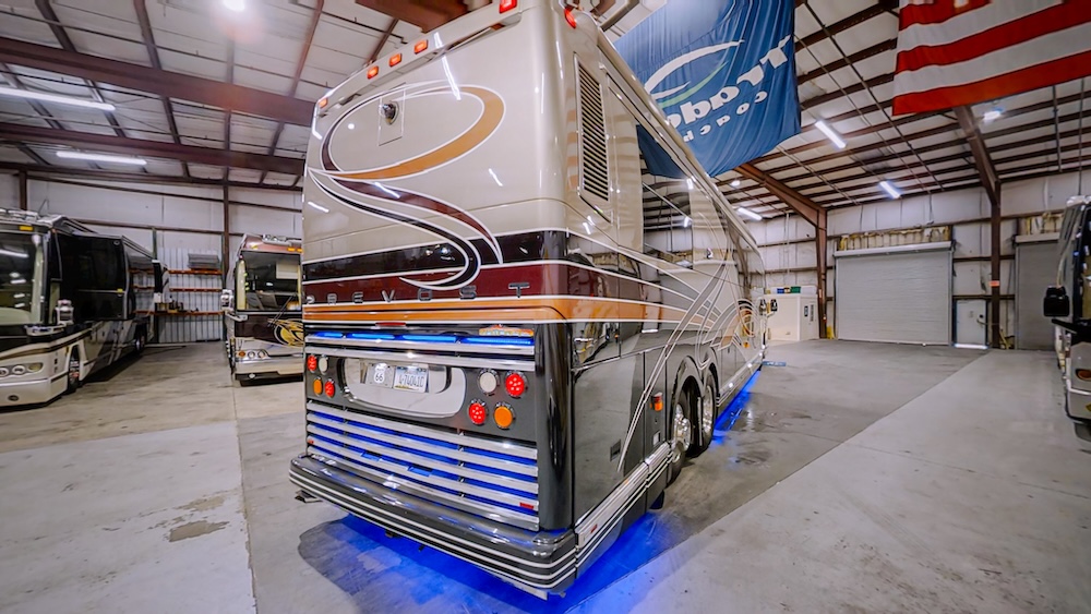2004 Prevost Parliament H3-45 For Sale