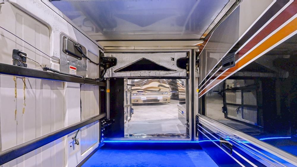 2004 Prevost Parliament H3-45 For Sale