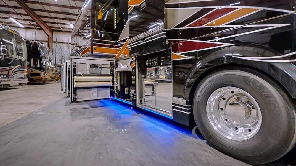 2004 Prevost Parliament H3-45 For Sale