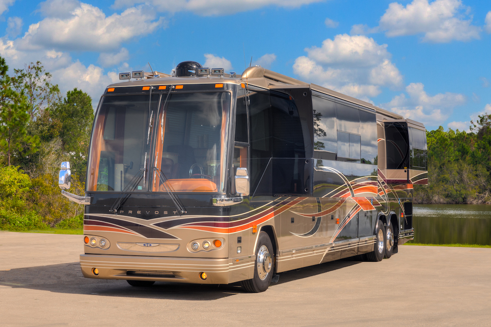 2004 Prevost Parliament H3-45 For Sale